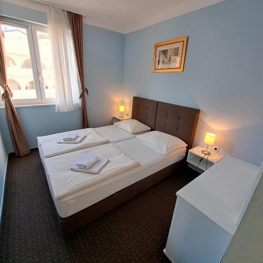 Apartments Vila Adrijana & Fitness Studio Wolf Baška Voda Eksteriør bilde