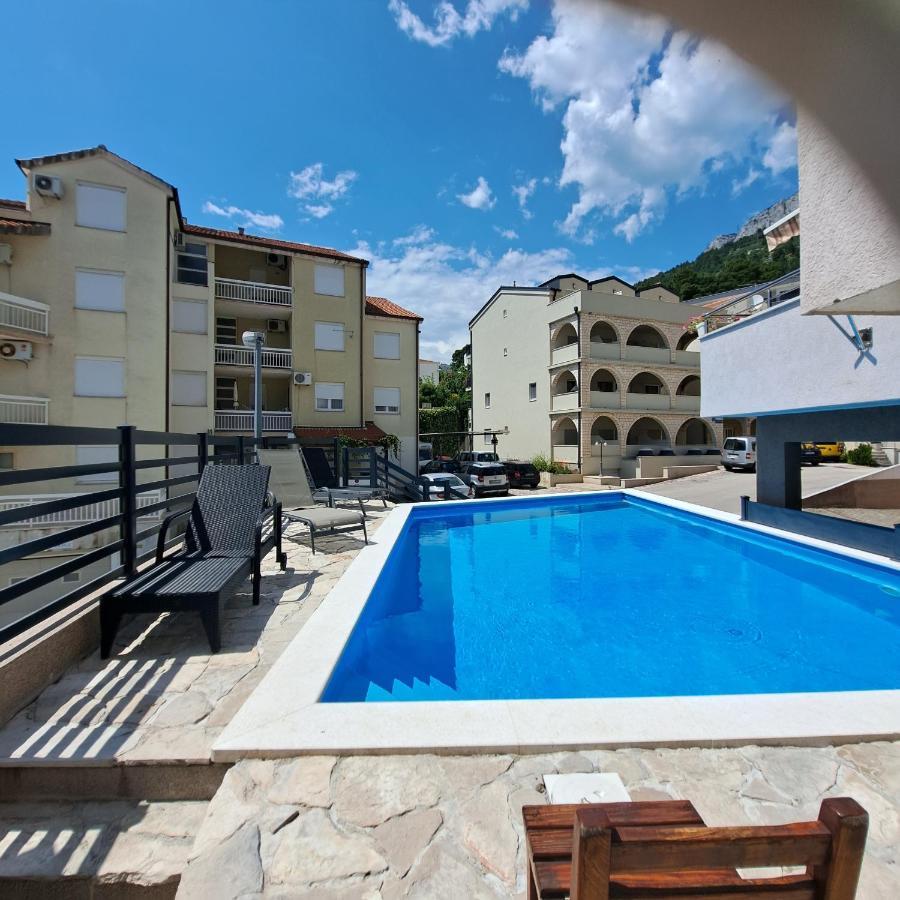 Apartments Vila Adrijana & Fitness Studio Wolf Baška Voda Eksteriør bilde