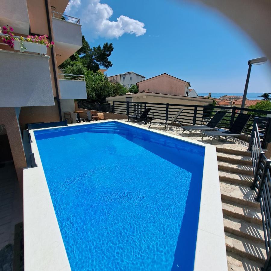 Apartments Vila Adrijana & Fitness Studio Wolf Baška Voda Eksteriør bilde