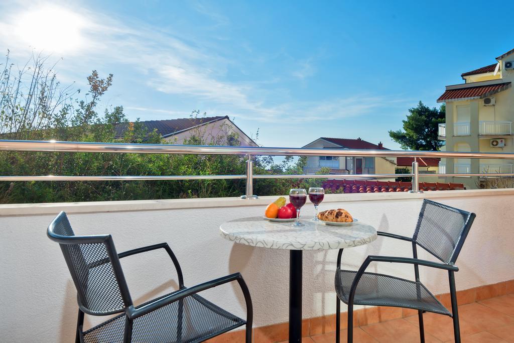 Apartments Vila Adrijana & Fitness Studio Wolf Baška Voda Eksteriør bilde